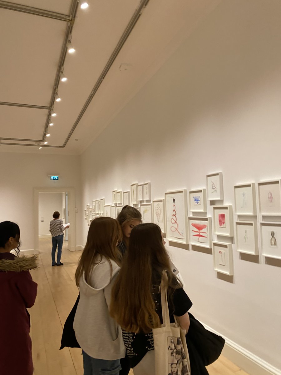 alloa_artdept's tweet photo. A brilliant day yesterday in Edinburgh with our Advanced Highers for a trip to the Modern One Gallery. 🎨 Pupils enjoyed learning about new artists and creating work in their sketchbooks for their expressive folios. #galleryday #edinburghmodernone #arttrip https://t.co/DWERccOWuI