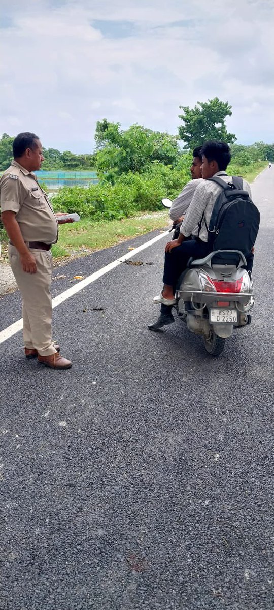 dtoUdalguri's tweet photo. Offence cases registered in Udalguri District on 26-06-2024 are-

Wo DL -1
Wo PUCC- 1
Wo insurance-6
Wo helmet-28
Over speed-5
Disobedience-2
Total - 43 cases 

@CMOfficeAssam @ParimalSuklaba1 @TransportAssam @gpsinghips @IPSAnkurJain @assampolice @Assamroadsafety https://t.co/Mj1DwhJfNq