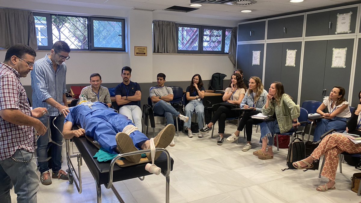 Empezando curso ATLS-Sevilla!!! <a href="/vir_dur/">Virginia Durán</a> <a href="/StcuaeC/">AECUrg</a> <a href="/aecirujanos/">aecirujanos</a> <a href="/aecformacion/">AEC Formación</a>