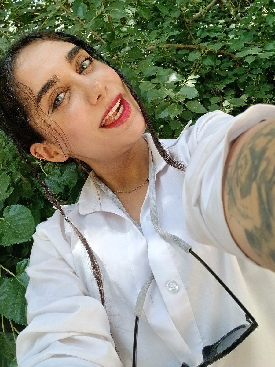 گلبرگ tweet media