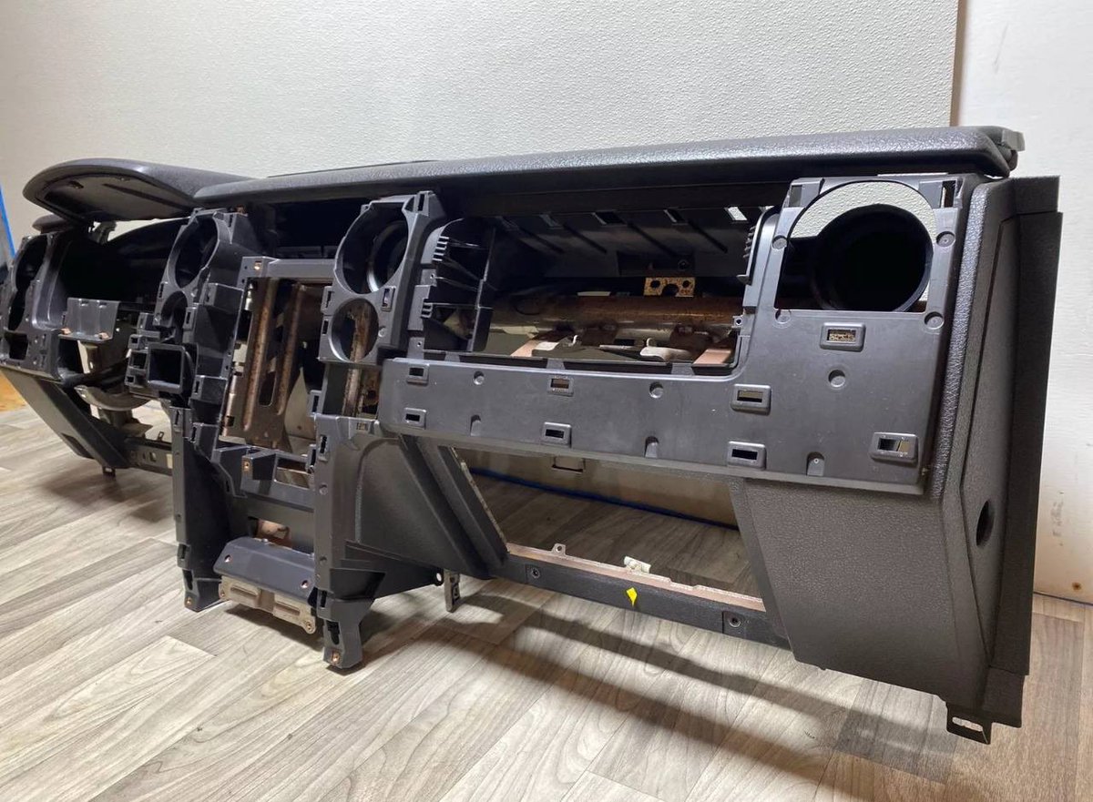Fits 10 11 12 FORD F150 FX4 Complete Dash Dashboard Panel Assy Black Trim=RB asking $550 for it. Can ship it. Kindly message me if you’re interested