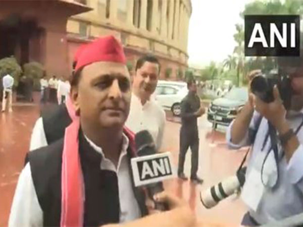 ani_digital's tweet photo. "President's address is actually the speech of the government," says Akhilesh Yadav 

Read @ANI Story | https://t.co/iM3MPZisjA
#AkhileshYadav #Parliament #SamajwadiParty #BJP https://t.co/z3VmreJoD5