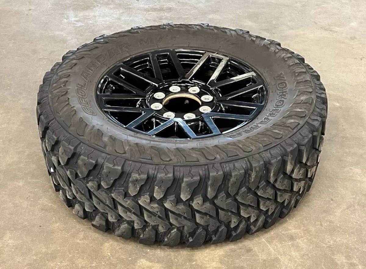 2017-2022 FORD F250 F350 SUPER DUTY BLACK 20" WHEEL RIM TIRE 20X8 OEM LOT2461 asking $315 for it. Kindly message me if you’re interested in purchasing it.