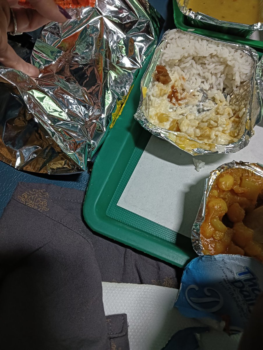 naveencameron's tweet photo. @IRCTCofficial @eCateringIRCTC  On the left corner bottom u can see cockroach crawling around while having lunch don't know where it came from ,this is the cleanliness maintained in Duronto express PNR : 4822788165 https://t.co/Hb4xVM0dNq
