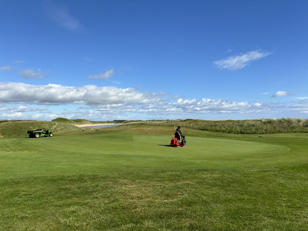 Stunning weather in the NE at the moment, cut &amp; roll on the dance floors this morning.. 😎