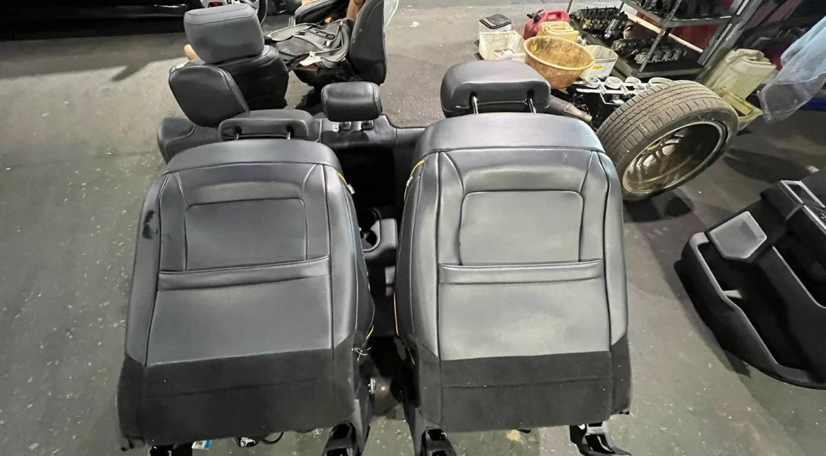 💥 OEM 2021 - 2023 FORD F-150 TREMOR SEATS FRONT REAR SET asking $2000 for it. Kindly message me privately if you’re interested in purchasing it.
