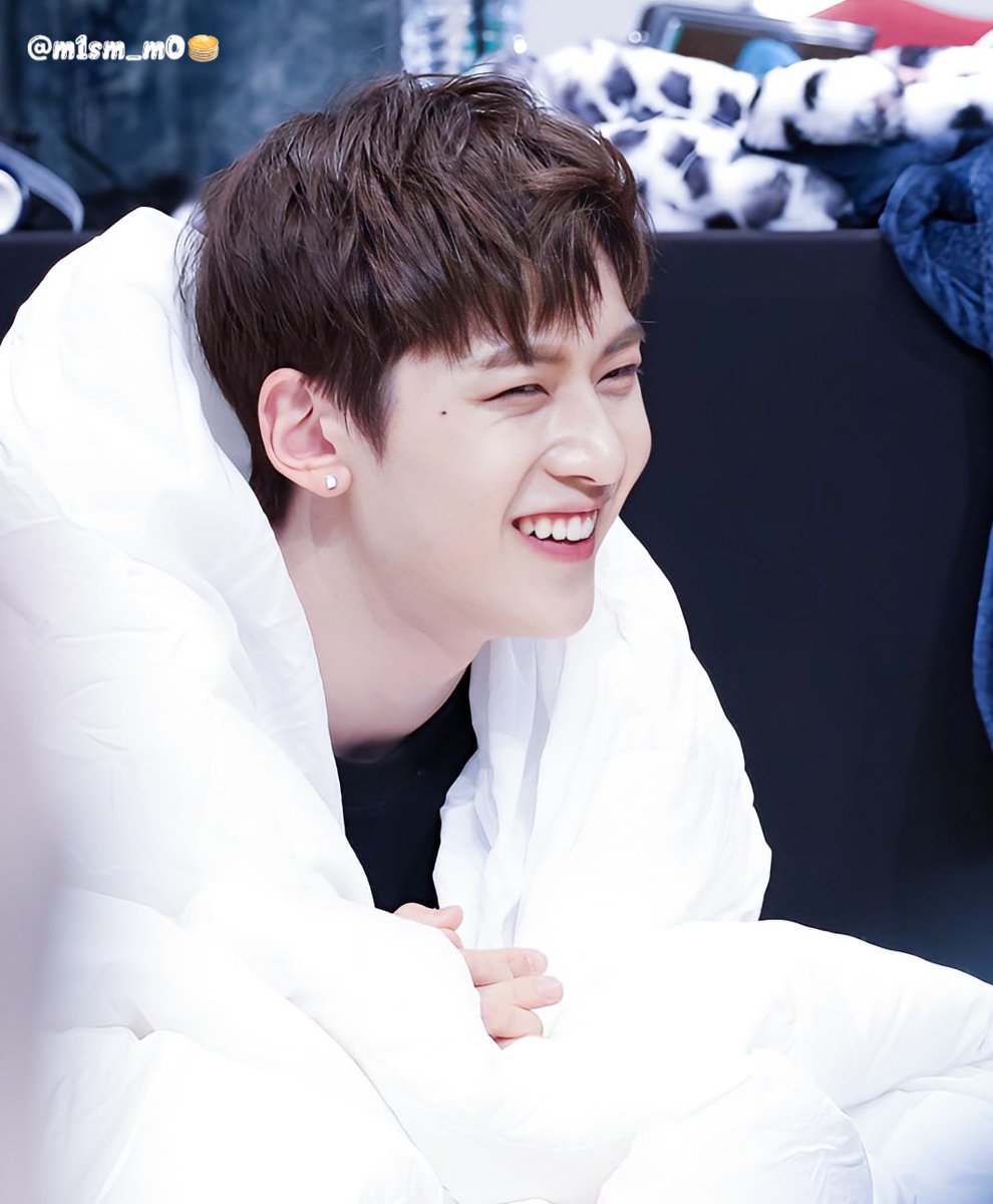 240609
soundwave JUMPUP 대면팬사 

Happy Virus☀️
매튜 미소는 행복 그 자체입니다‼︎

#SEOKMATTHEW #석매튜 #ソクマシュー
#ZEROBASEONE #ZB1 #제로베이스원