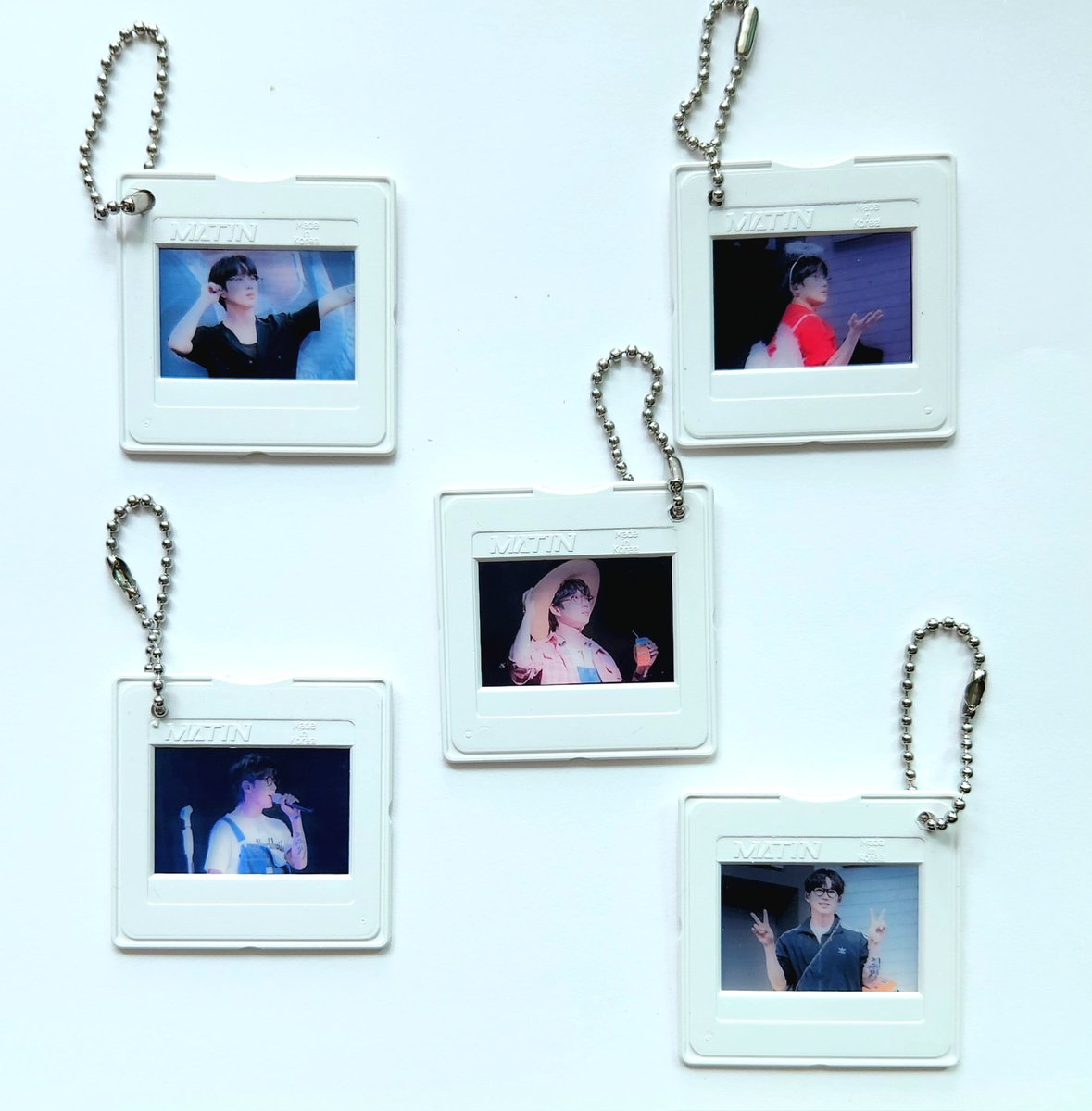 cen_min38's tweet photo. ♫10CM 1ST FAN CONCERT : 10CM YOU♫
십센치 팬 콘서트 : YOU 나눔합니다!

⇨ 일시 : 7.6 - 7.7
⇨ 장소 : 올림픽공원 올림픽홀
⇨ 갯수 : 하루 70개 [ 필름 1개씩 ]
⇨ 나눔 : 필름 사진 [ 5종류]
⇨인증 : RT + 당일 티켓

✓ 모든 나눔 랜덤
✓ 자세한 장소와 시간, 공지는 타래에

#10CM #권정열 https://t.co/IwXbBNmM8k