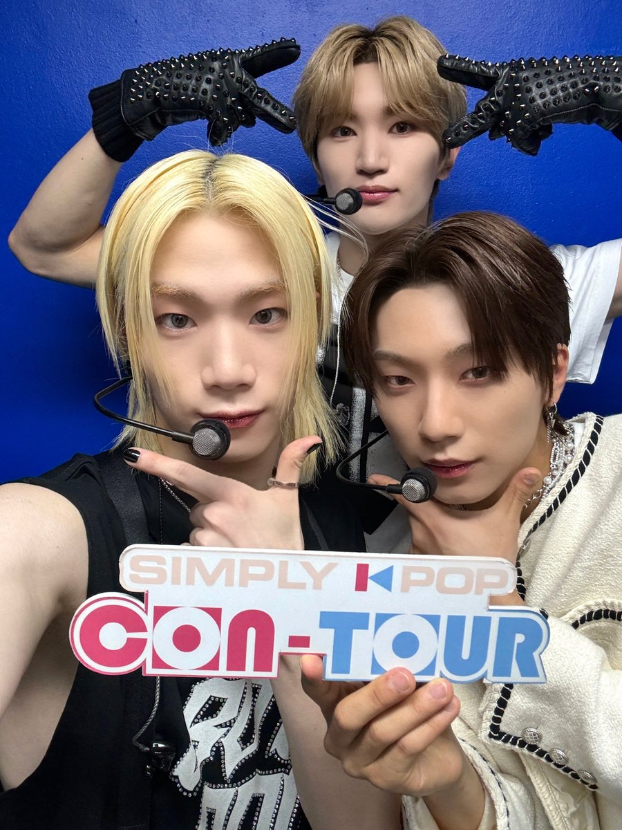 _Simplykpop's tweet photo. 진짜 병원은 바로 가세요
한 달 전부터 가슴 통증이 심했는데 괜찮아지겠지 하면서 버티다가 오늘 병원 다녀왔거든요
근데 의사 선생님이 왜 이제 왔냐고 지금 가슴에 블리처스가 너무 깊게 박혀있다고 이건 어떻게 안 된다고 혼남요ㅠ

#BLITZERS #블리처스 #SUPERPOWER
#SimplyCONTOUR #심플리케이팝 https://t.co/fMxo6slN1p