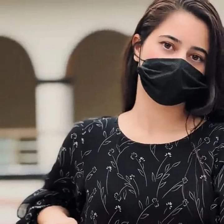 تیری معصوم نگاہوں کے تقدس کی قسم 
میں سو بھی جاؤں تو تیرے خواب جگا دیتے ہیں