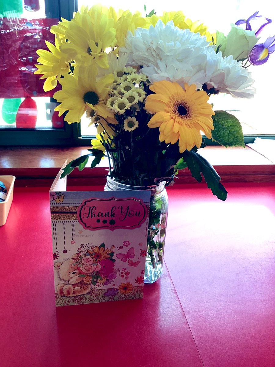 Special Thank You to Parents for beautiful flowers and heartwarming card. We appreciate it 💐