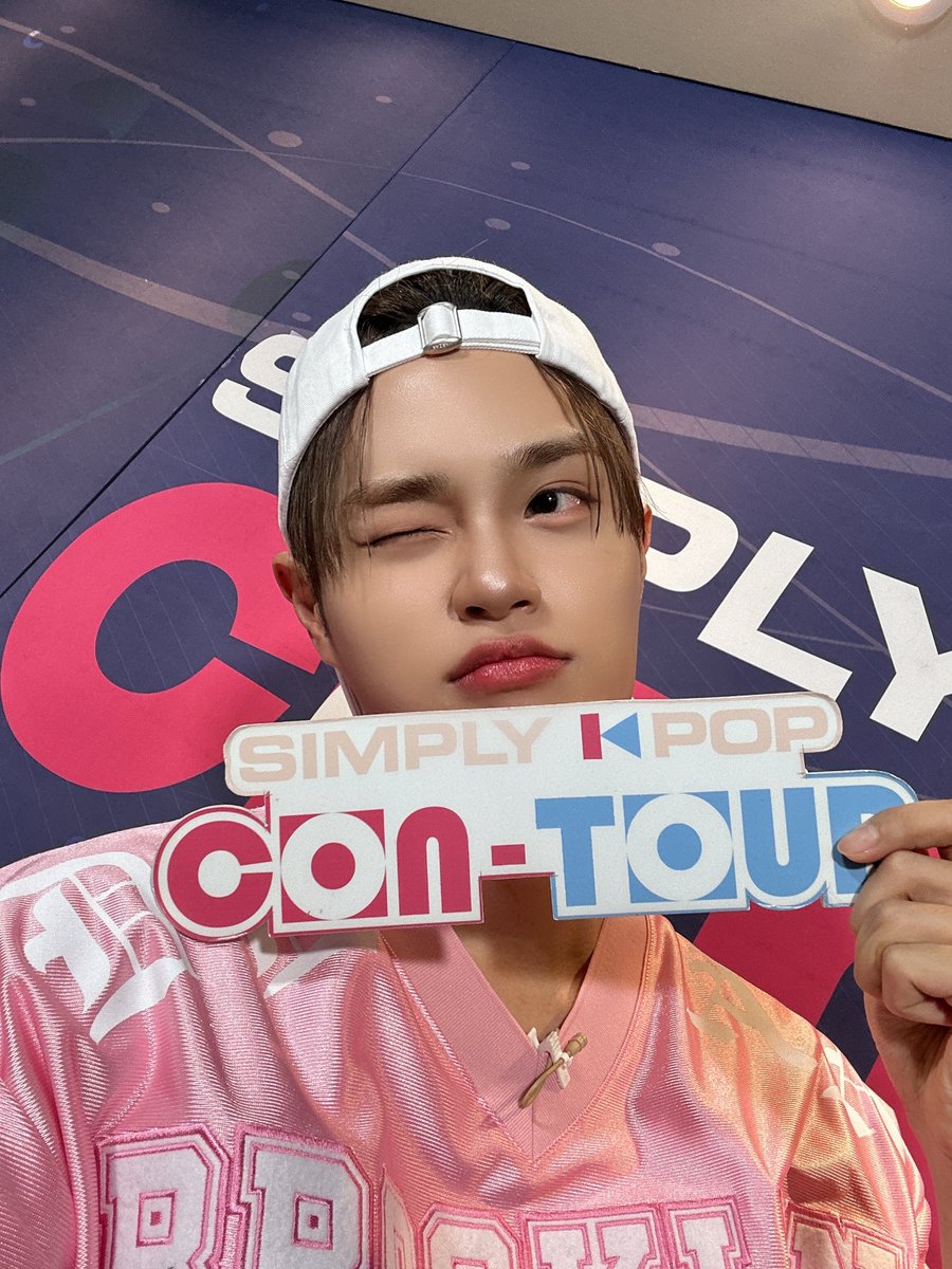 SIMPLY K-POP tweet media