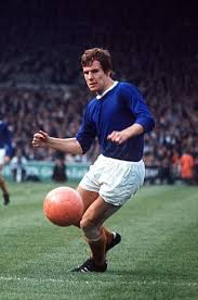 cwwickham's tweet photo. @BlueT1tBoy Collar's a bit dowdy but central @everton message is fine. Would have preferred more of an echo of what's below. But I am fine. At least @CastoreEngland has Merseyside roots. #Castore #TheWirral #JoeRoyle #GoodisonPark https://t.co/WfVduxv5we