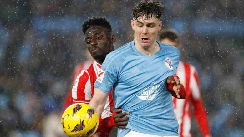 #Lukaku rentré à #Chelsea et #Abraham transférable, la #Roma cherche un 9. Un nom qui revient de plus en plus est celui de l'attaquant norvégien Jorgen Strand #Larsen (24 ans, 1m93, 13 buts en #Liga avec le #CeltaVigo.

Ca vaut quoi <a href="/RCCeltaFR/">RC Celta Vigo France</a> ?
Pour <a href="/ASRomaFrancopho/">AS Roma Francophone</a> ?