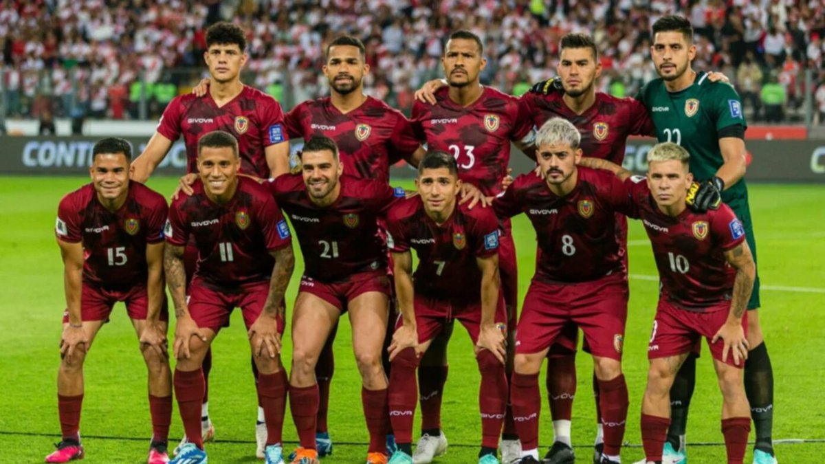 #NicoCuadraConmigo Bravo muchachos!!! Están haciendo historia ¡¡¡viva Venezuela!!!

<a href="/NicolasMaduro/">Nicolás Maduro</a> 
<a href="/_LaAvanzadora/">Yelitze Santaella</a> 
<a href="/Soykarinacarpio/">Karina Carpio</a> 
<a href="/VicenteAragua/">José V. Flores</a> 
<a href="/Gladys_barretoc/">Gladys Barreto</a> 
<a href="/ramolinap/">Ricardo Molina</a>