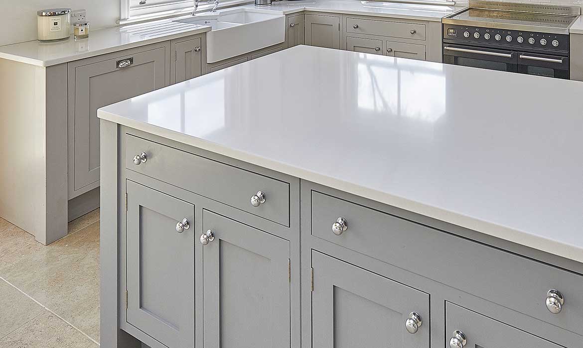 Handmade, #bespokekitchens designed with you, enabling you to enjoy the space you deserve, that suits your needs &amp; styles.
Call us now on 01428 481546, to arrange for a FREE consultation.
Clever storage, beautiful colours, handmade by us.
ow.ly/8m2l50So3V4
#bespokekitchens
