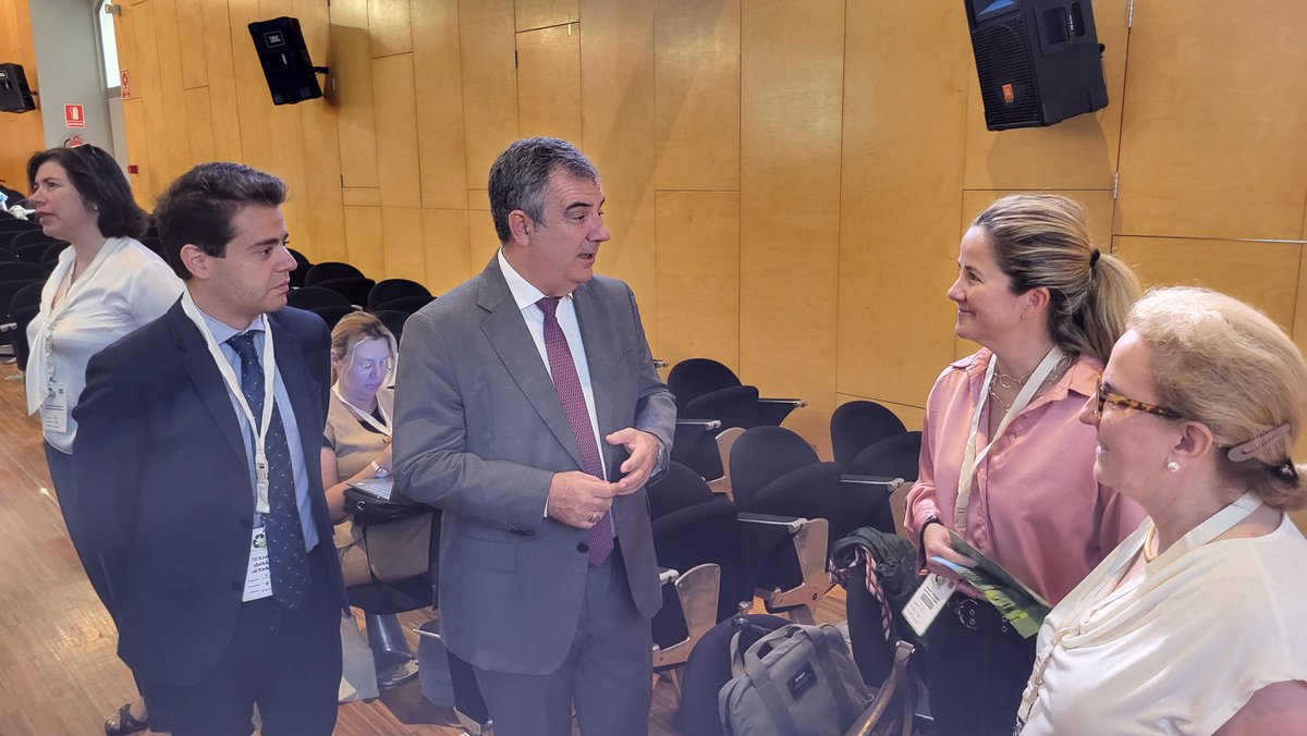 AmbientalRM's tweet photo. El @regiondemurcia presenta un avance del Plan Recircula para la gestión eficaz y sostenible de los residuos
El consejero Juan María Vázquez anuncia una primera fase centrada en el ámbito municipal 

https://t.co/PASWJ2nuVl https://t.co/w7EPuJkSHG