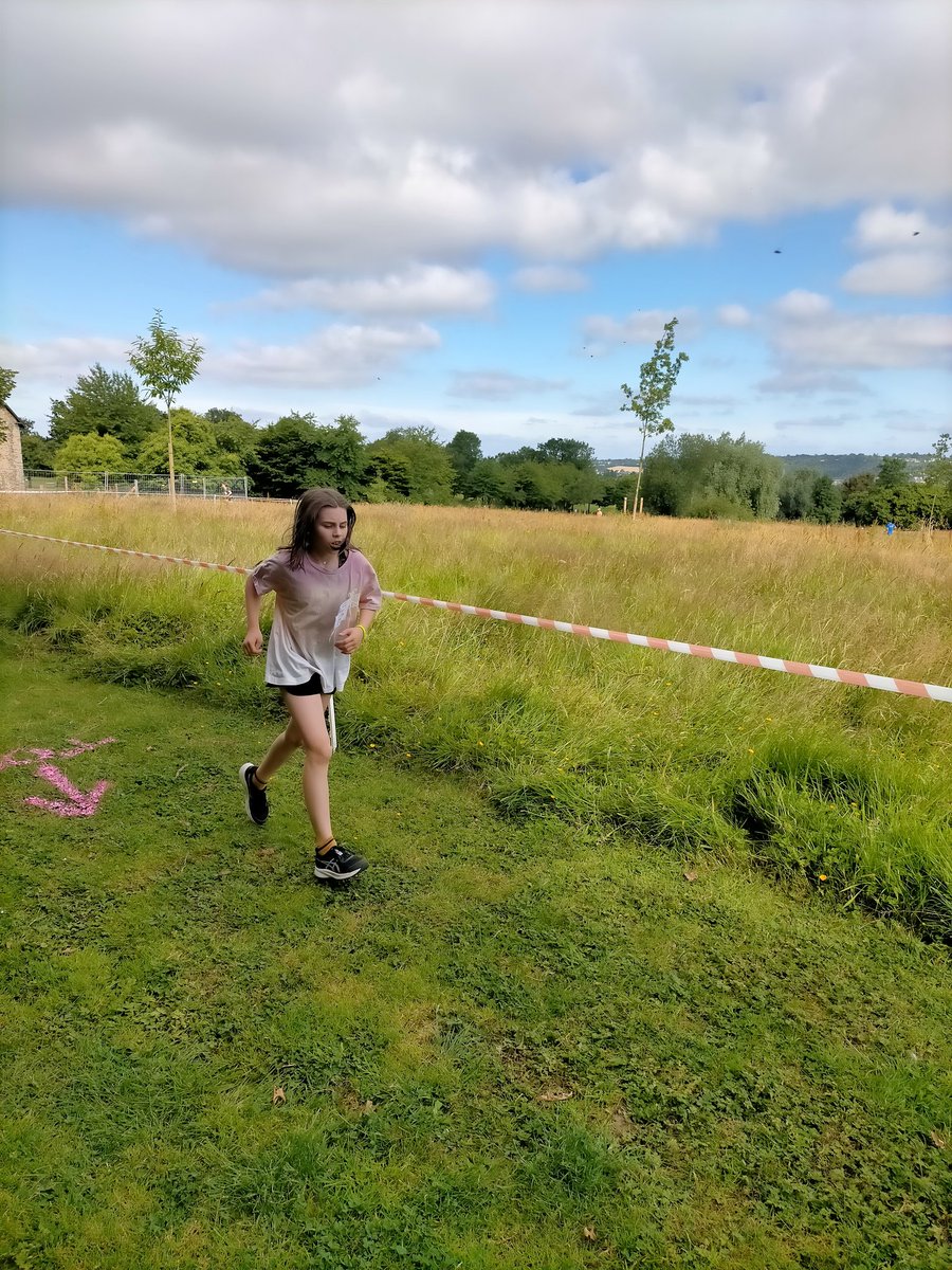 Sportscolaire50's tweet photo. Rencontre triathlon à @villedesaintlo aujourd'hui ☀️
Natation, vélo et course à pied 💪
Chaque élève tente de relever son défi personnel 👍 bravo !
Une organisation @dsden50 @Usep50 et #StLoAgglo https://t.co/mwbPyPnuoj