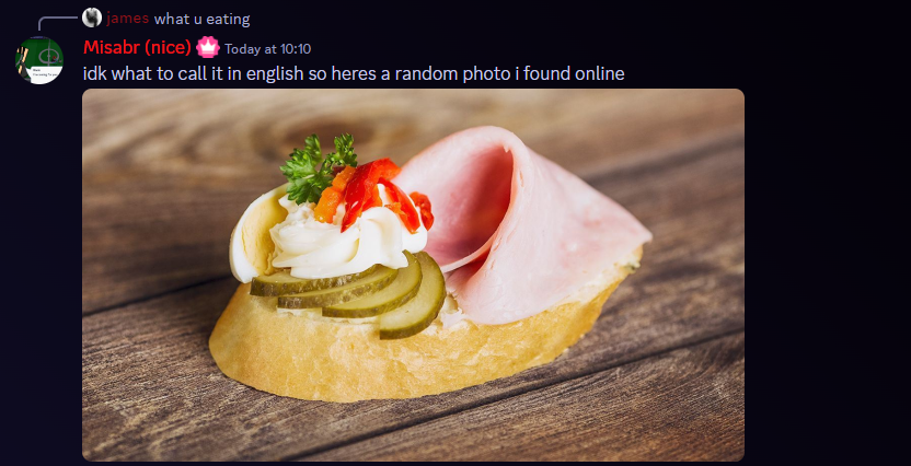 fakewalking's tweet image. June 27th 2024: A historic Club Penguin moment where Misabr from Club Penguin Misabr eats breakfast.