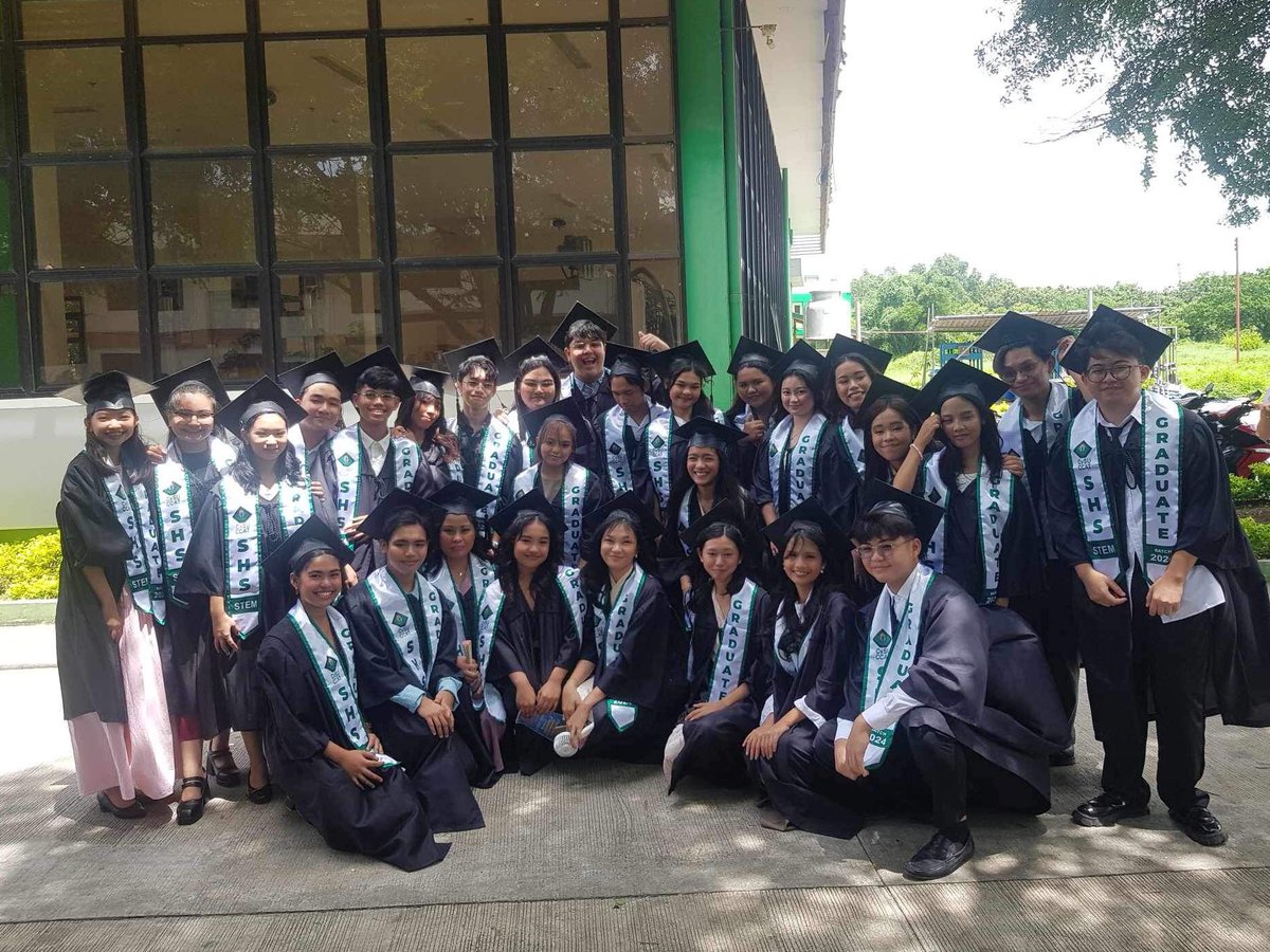 hneaaj's tweet photo. Congratulations, Class of 2024! 🎓🫶🏻 https://t.co/JiMD6zjBjs