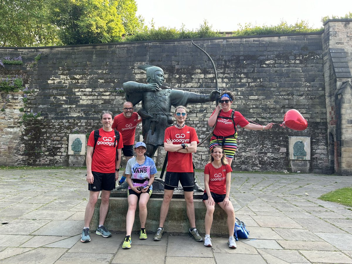 PeterEdwards27's tweet photo. Brilliant social run &amp; then food with @GoodGymNottm  to celebrate the 1st birthday of @goodgym coming to #nottingham. 
Went to one of the lesser known gems in the city @RunComPod &amp; then a couple of the more well known, as the locals know, you always meet at the left Lion 🦁 https://t.co/tmGPeQVabi