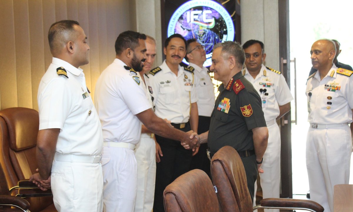 HQ_IDS_India's tweet photo. General Anil Chauhan #CDS visited #IFCIOR and #IMAC. He was briefed on the Common Operational Picture & Maritime Security Cooperation initiatives with #Friendly_Foreign_Countries #FFCs in the Indian Ocean Region #IOR.
#CDS interacted with Rear Admiral Rahul Sankar, ACNS (CS NCO) and International Liaison Officers from various #FFCs.
#IFCIOR and #IMAC contribute significantly in enhancing maritime situational awareness in the #IOR and conduct seamless coordination amongst the maritime stakeholders thereby playing a pivotal role in ensuring India's as well as regional #MaritimeSecurity in meeting evolving threats & challenges.
@DefenceMinIndia
@SethSanjayMP
@giridhararamane
@IFC_IOR