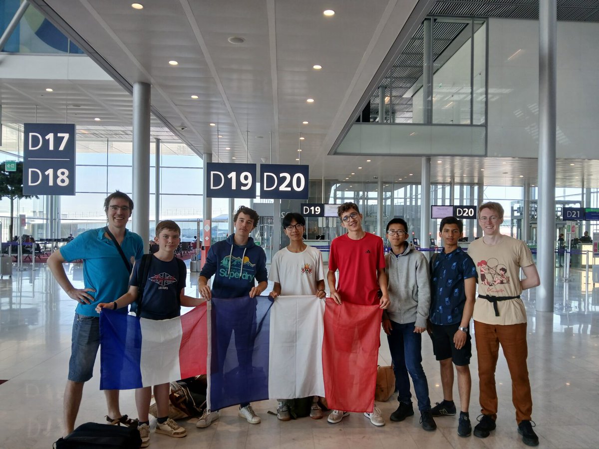 🚨 Les #JBMO ont commencé ! 🎉
Bon courage à notre équipe de France composée de Mattéo Argentin, Hadrien Faucheu, Itza Hervé–Arrouays, Sahaj Rajvanshi, Marin Renaudineau et Benjamin Zheng et à nos accompagnateurs <a href="/MathsOlympiques/">POFM</a> Vincent Jugé et Henry Bambury 💪🤩