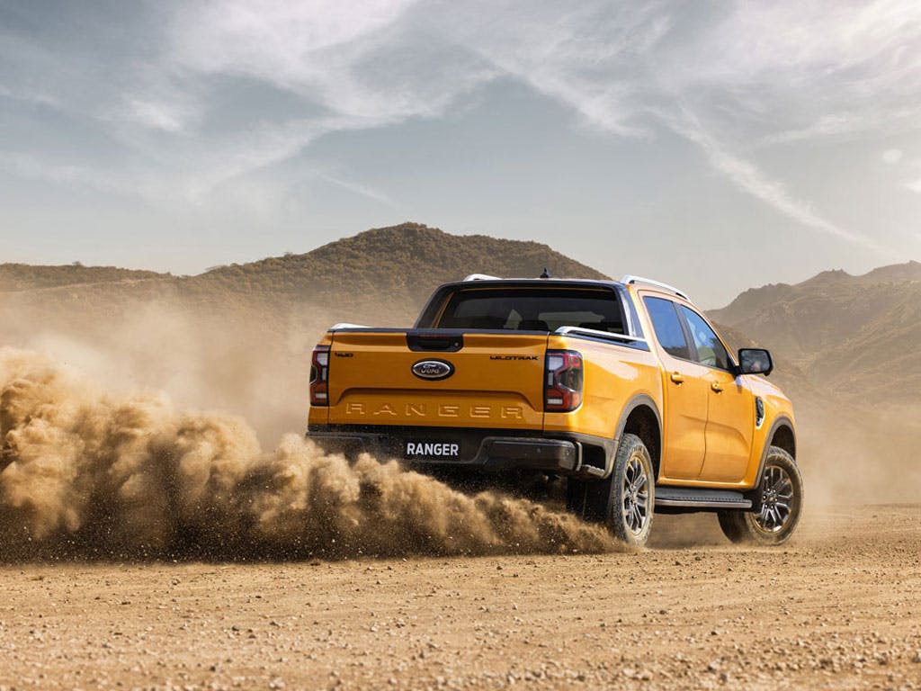 pentagon_ford's tweet photo. Enjoy driving your Ford Ranger, no matter the conditions or terrain. 🛣️

With the option to switch between 2- wheel drive and 4-wheel drive, you can cruise with your mind at ease that you have the best pick-up for the job!

#FordRanger #4WheelDrive #Cruising #PentagonFord https://t.co/9zPQ6yNGti