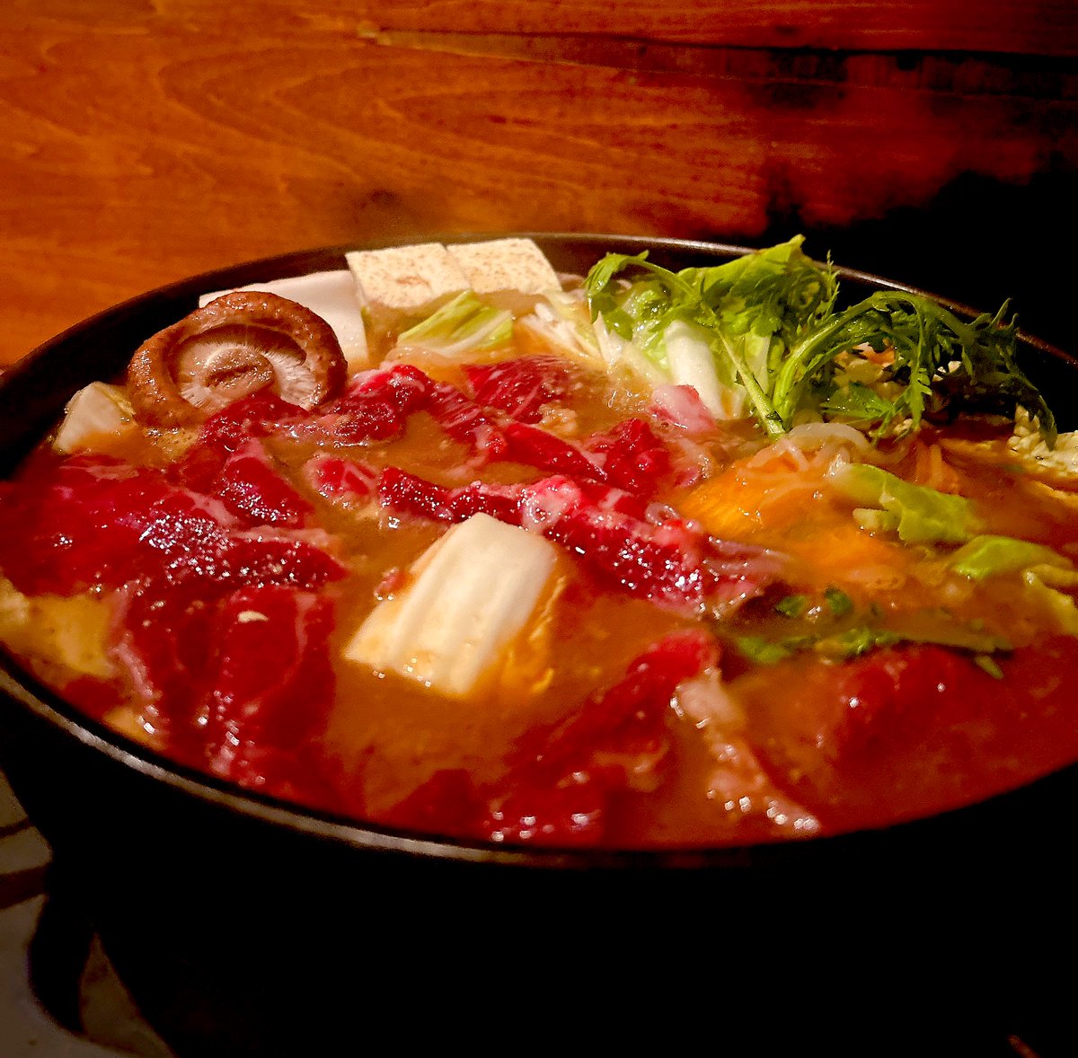 馬鍋エナジーチャージ
with ジミー@jimmy_voyage 

レバ刺しやばしうまし