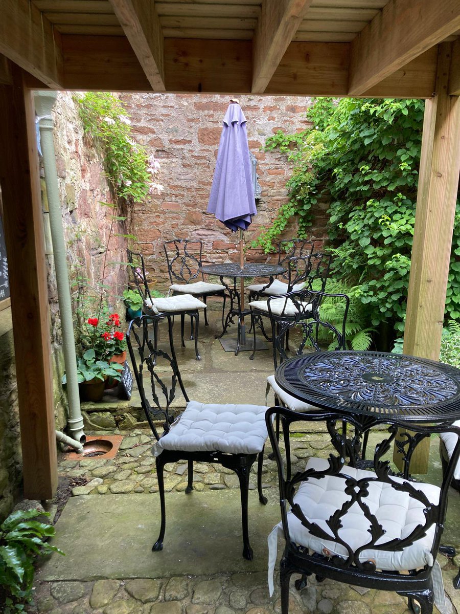 Courtyard Gallery tweet media