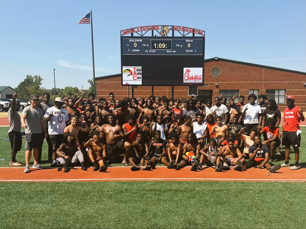 The B.R.A.V.E.S. Family! 🔴⚫🤙🏾 #BIB <a href="/BIBaldwinFB/">Baldwin Braves Football</a> ...1%
