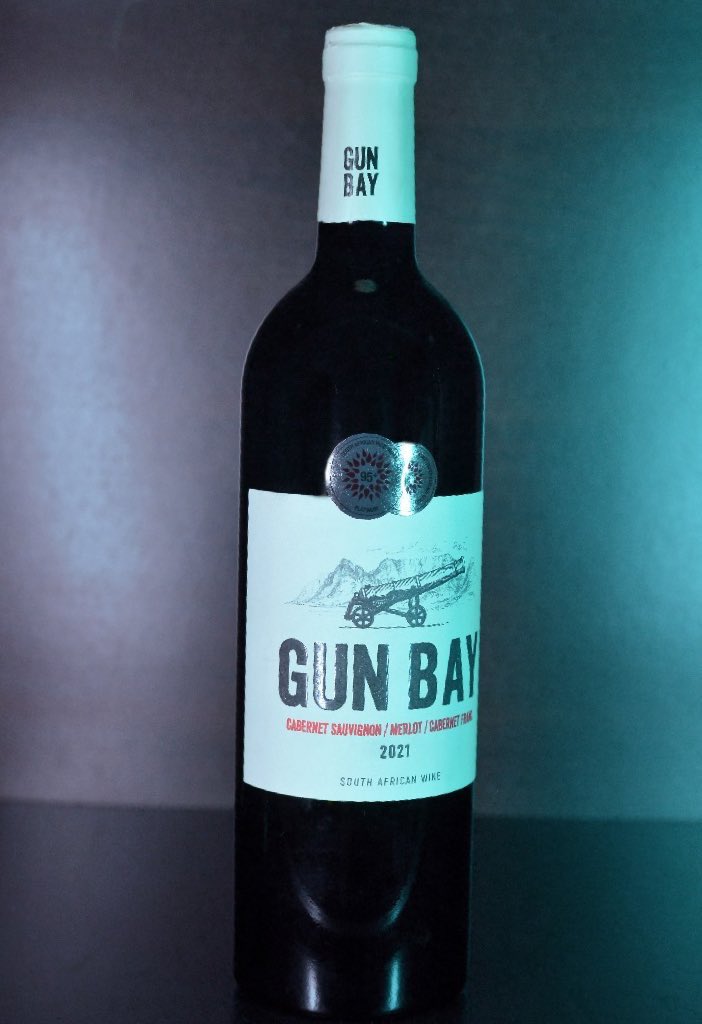 Iwacu27's tweet image. Wine yitiranwa n’imbunda se murayizi 🙆🏽‍♀️😂😊

Kagera kunyota muzaze mugasomeho mwumve 😊🍷