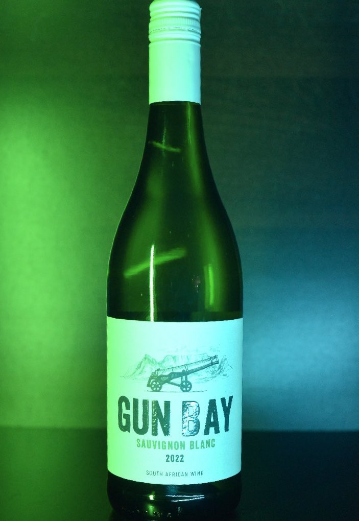 Iwacu27's tweet image. Wine yitiranwa n’imbunda se murayizi 🙆🏽‍♀️😂😊

Kagera kunyota muzaze mugasomeho mwumve 😊🍷