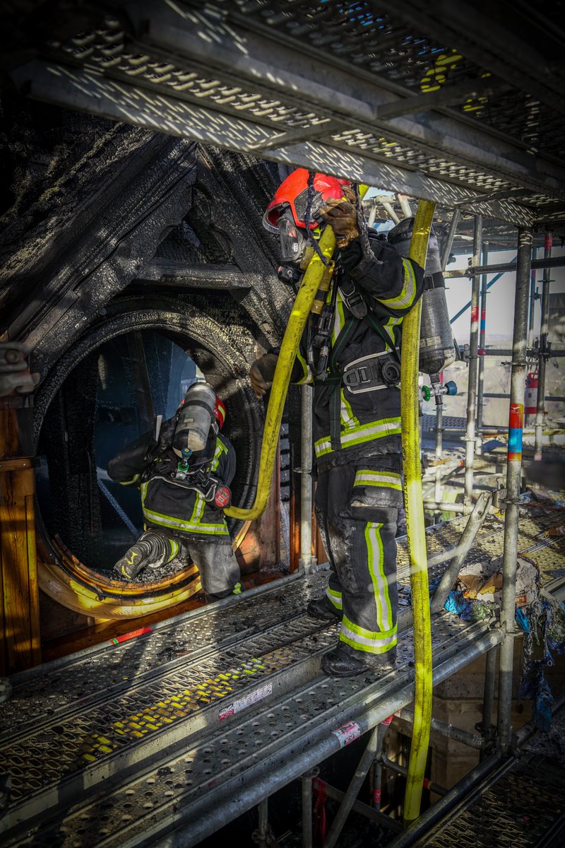 #JeudiPhoto | "Lorsque deux forces sont jointes, leur efficacité est double". 🔥👨‍🚒

📷 N. Chevojon