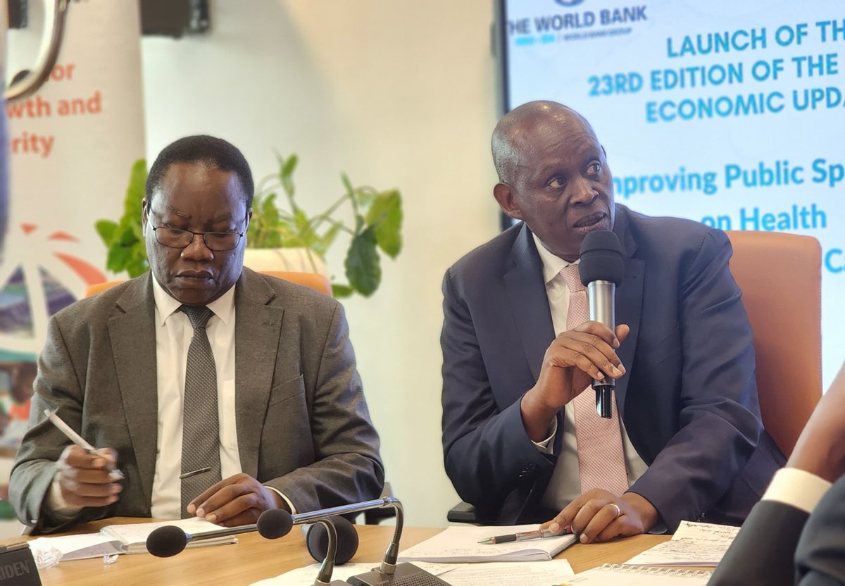 Uganda4Dev's tweet photo. Panel discussion #UGEconUpdate23 
“Assessing the Adequacy, Efficiency, Equity, and Effectiveness of Public Spending in Health” 

 Mr. Richard Kabagambe – Assistant Commissioner, Health Services Planning,  @MinofHealthUG https://t.co/XWzKRndJwG