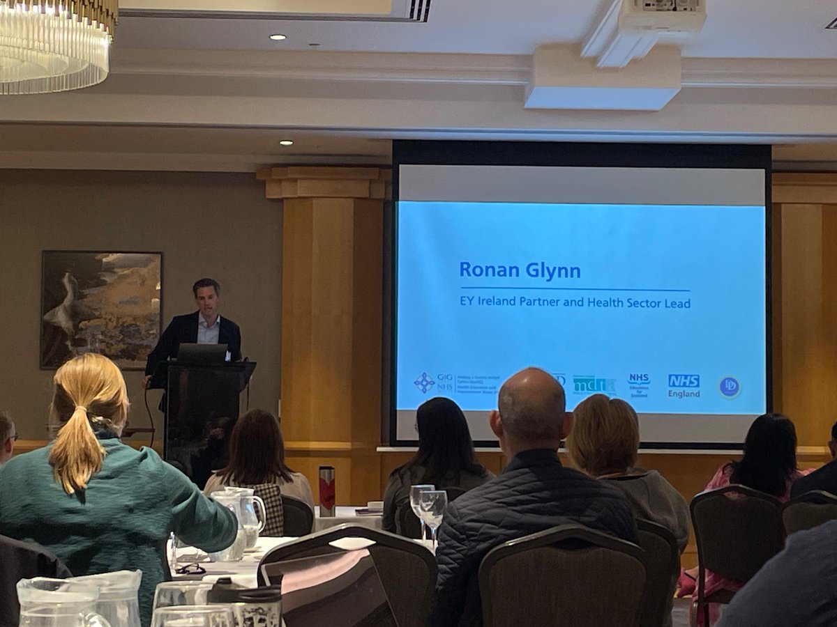 Good morning Belfast! COPMed Careers has started with powerful plenaries, focusing on the importance of leadership and navigating uncertainty within healthcare #YCOF @WelshFellows