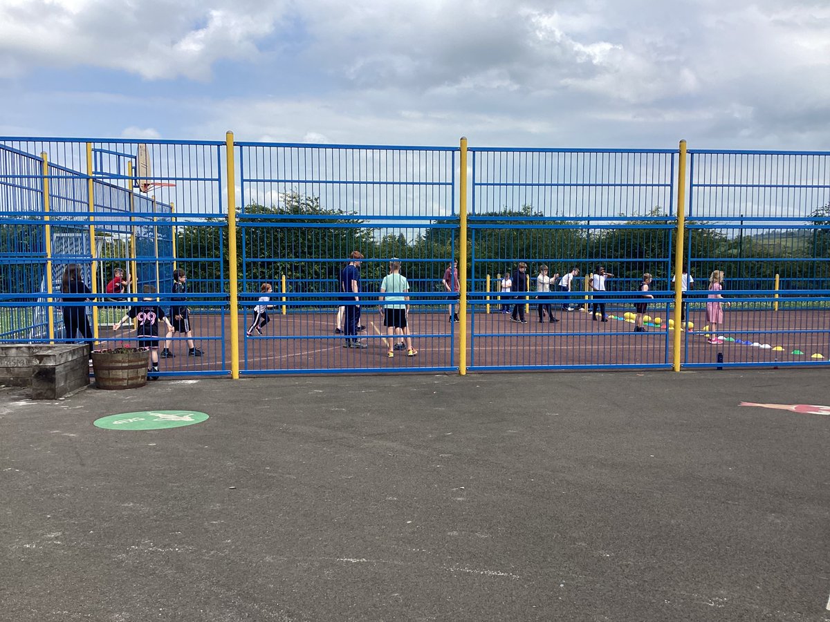 WoodmuirP's tweet photo. Thank you to all our Woodmuir Parents and carers who attended our Family Fitness afternoon. Everyone worked super hard on all three activities and in very hot weather! Thank you to Mhairi from studio 44 fitness, for leading this event. https://t.co/m3xVw7AsNx