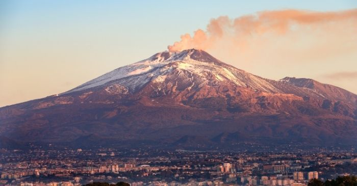 L'etna sarà il primo vulcano completamente digitalizzato del mondo, "battendo" sul tempo molti altri vulcani rinomati come il Vesuvio, il monte Fuji o il temibile Marsili balarm.it/news/in-sicili…
