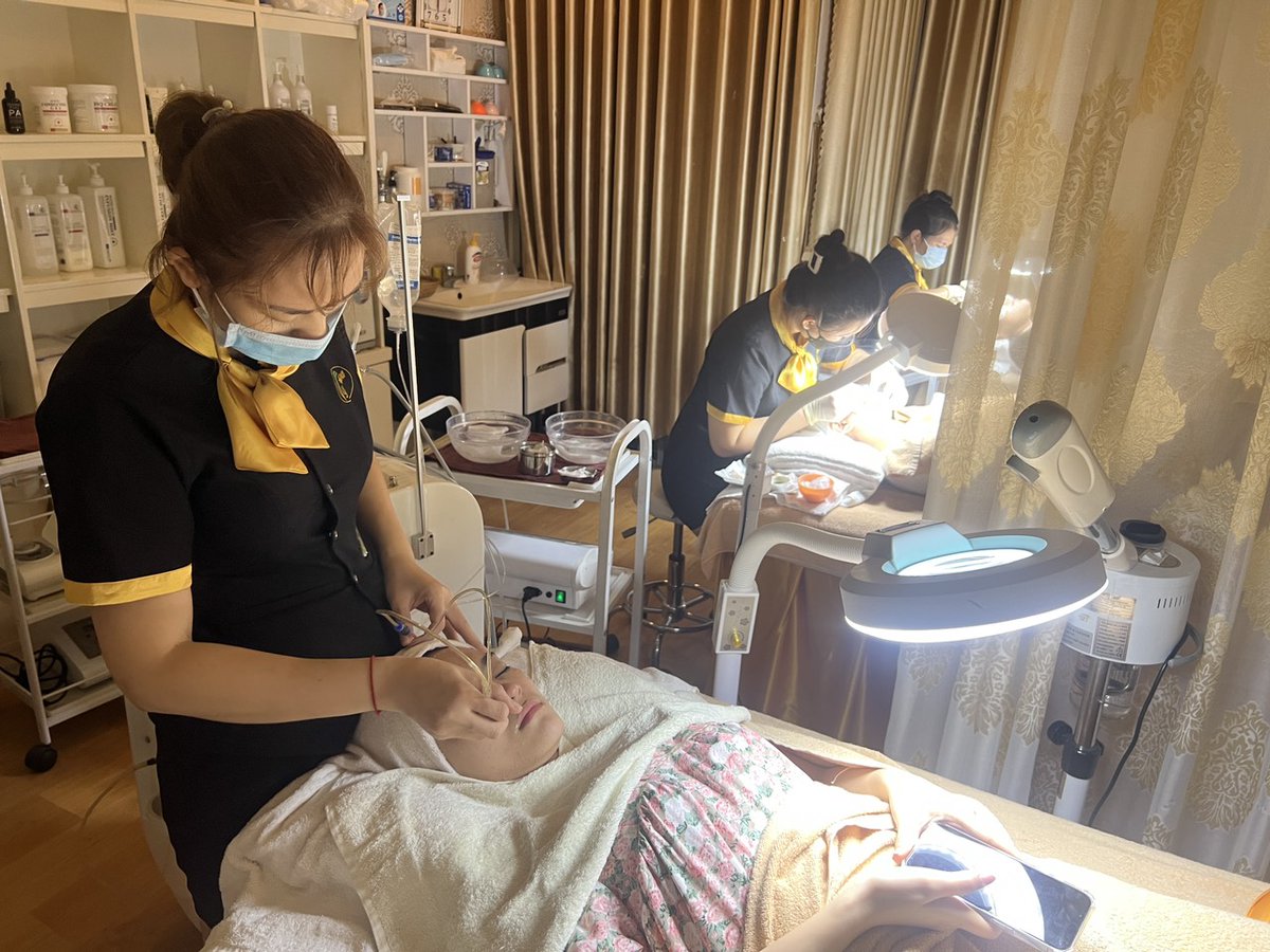 idctalks's tweet photo. ĐỒNG PHỤC SPA

Xem mẫu và tư vấn chất liệu phụ kiện chính hãng vui lòng inbox zalo 0972871518
#dongphucspa #maydongphucspa #aodongphucspa #maydongphuc
https://t.co/9be23f3Wgu https://t.co/clYcNzf3ig