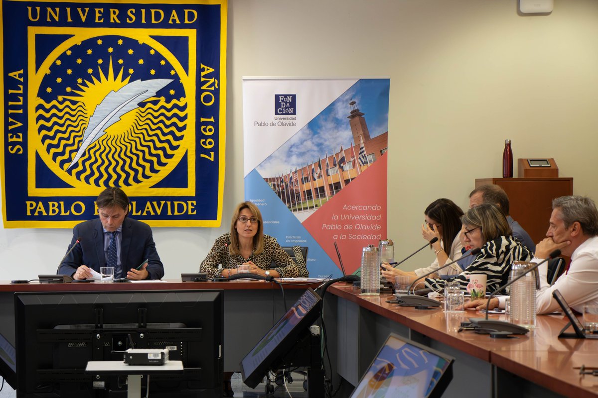 Más de 21.000 personas se benefician de las actividades de la #FundaciónUPO en 2023, entre las que destacan la creación de un nuevo área de #Microcredenciales y el inicio del programa #OlavideAlumni. 
Más info: upo.es/fundacion/la-f…
