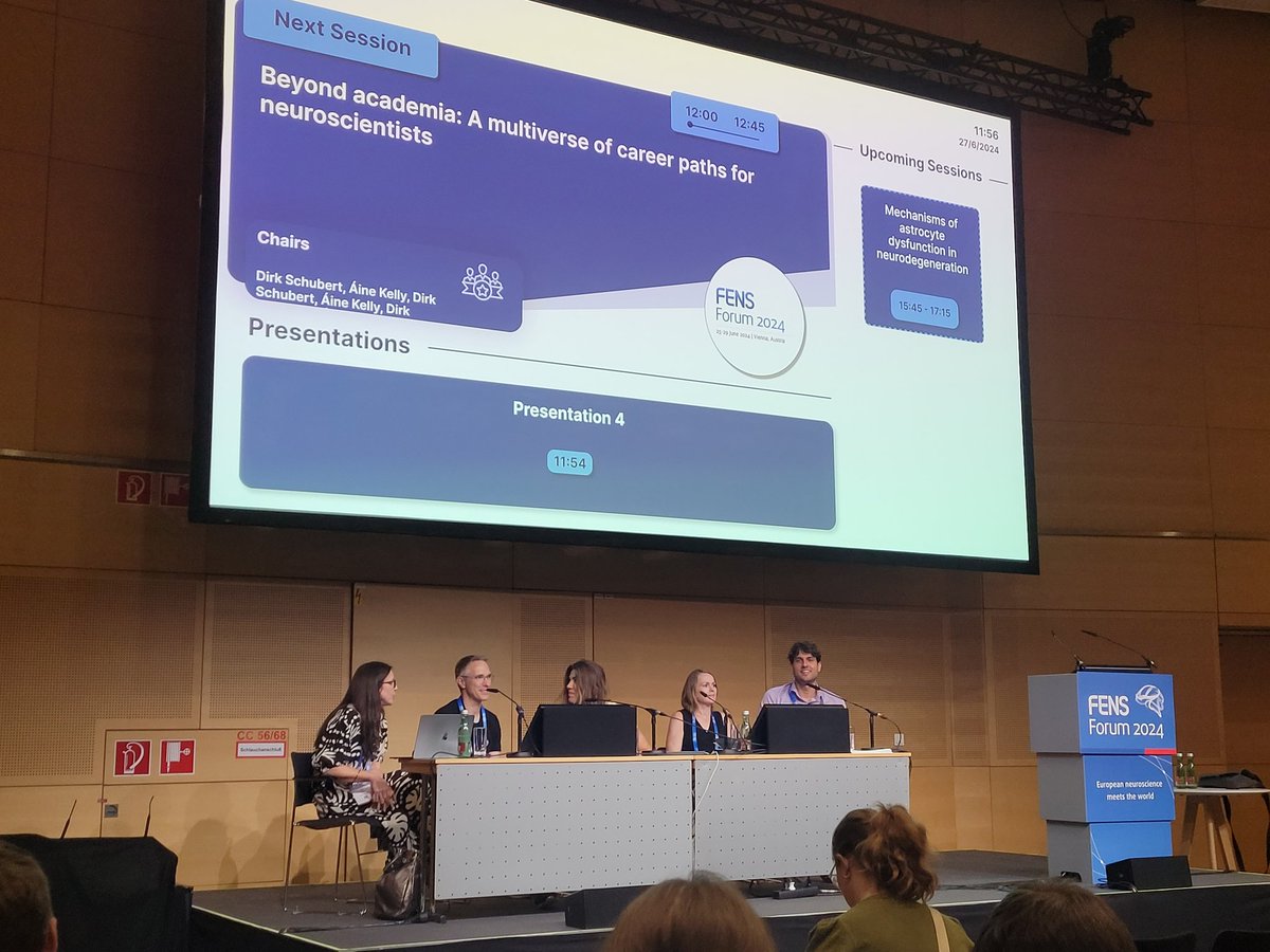 Full house for <a href="/aine_m_kelly/">Áine Kelly</a> 's session on Careers beyond academia now in Hall G, with a great panel including @emverek #FENSForum2024