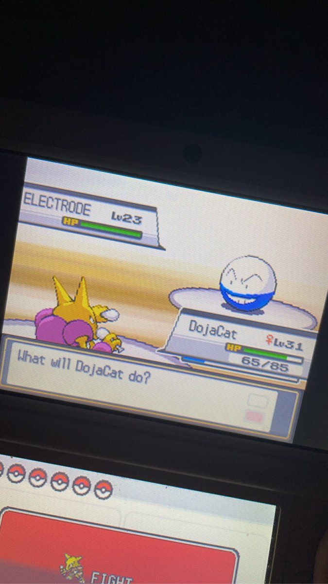 NdeBeauclair's tweet photo. Shiny #7 for my Soulsilver badge quest after only 1957 encounters. Did runaways at the secret hideout. https://t.co/WjFcDkTCCd