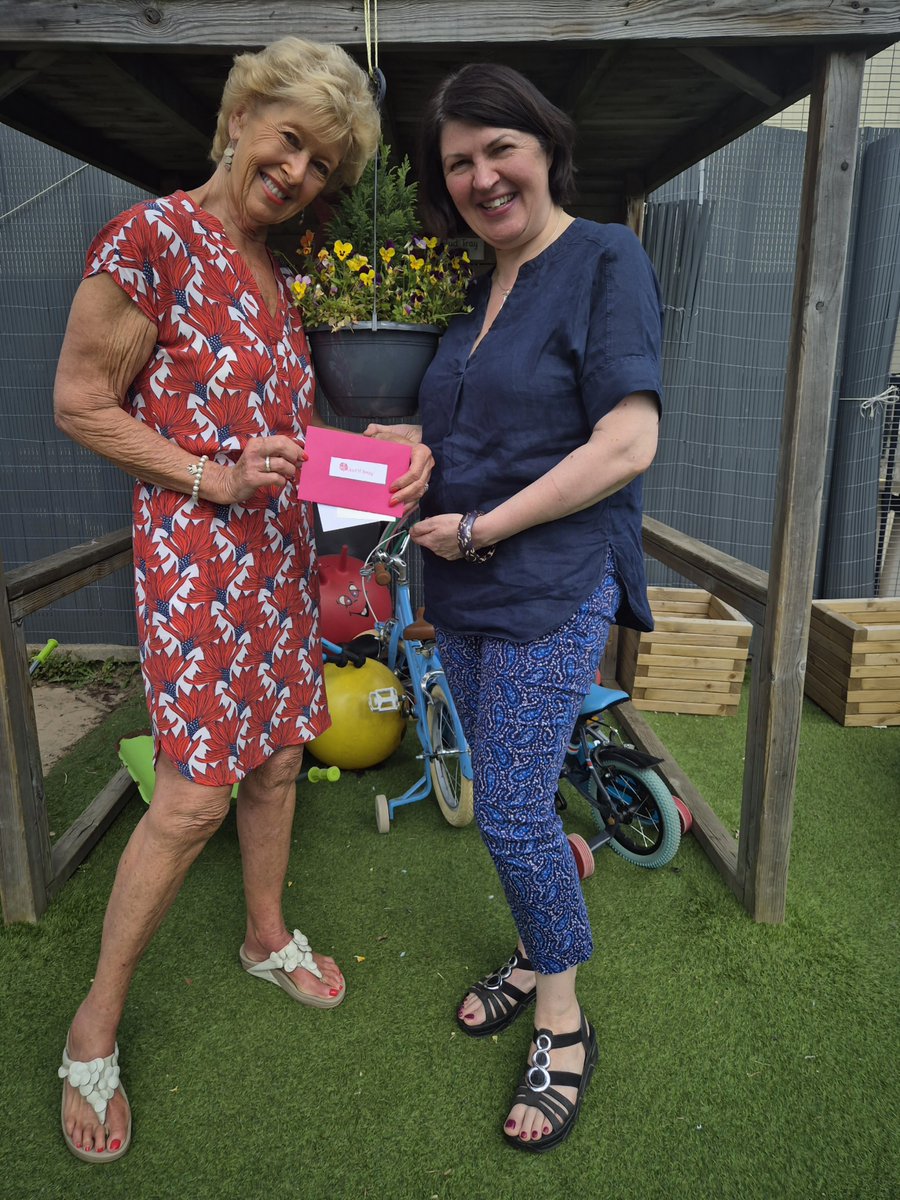 Paid a visit to <a href="/LEYFonline/">LEYF Nurseries</a> nursery #Wandsworth met all the cute toddlers and little ones!  Such a lovely caring  atmosphere there. Pink envelope donation will provide an emergency fund to support #parents #familes when things go wrong #nurseryschool #preschool #children #charity
