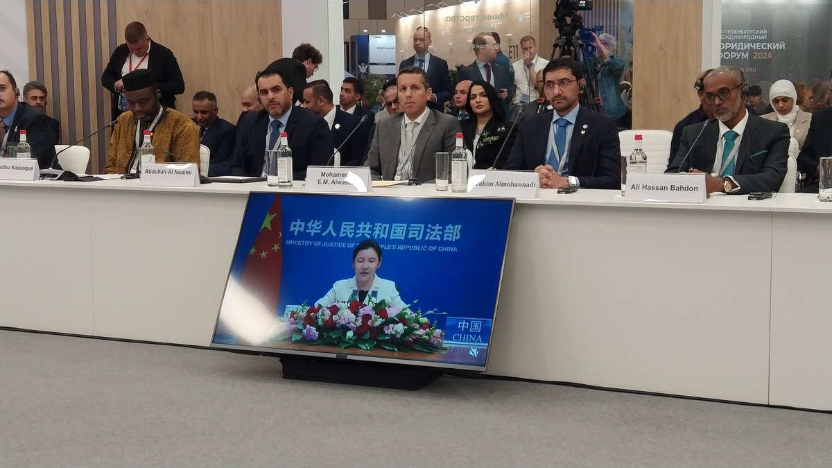 Oscar_CubaTSP's tweet photo. #Ahora concluye el segmento de Alto Nivel del XII Fórum Jurídico de San Petersburgo. Intervinieron los Ministros de Justicia de 21 países. Nosotros explicamos el proceso legislativo del país y, en especial, la aprobación y características del #CódigoDeLasFamilias. @Minjus_Cuba https://t.co/Ada6gy4o59