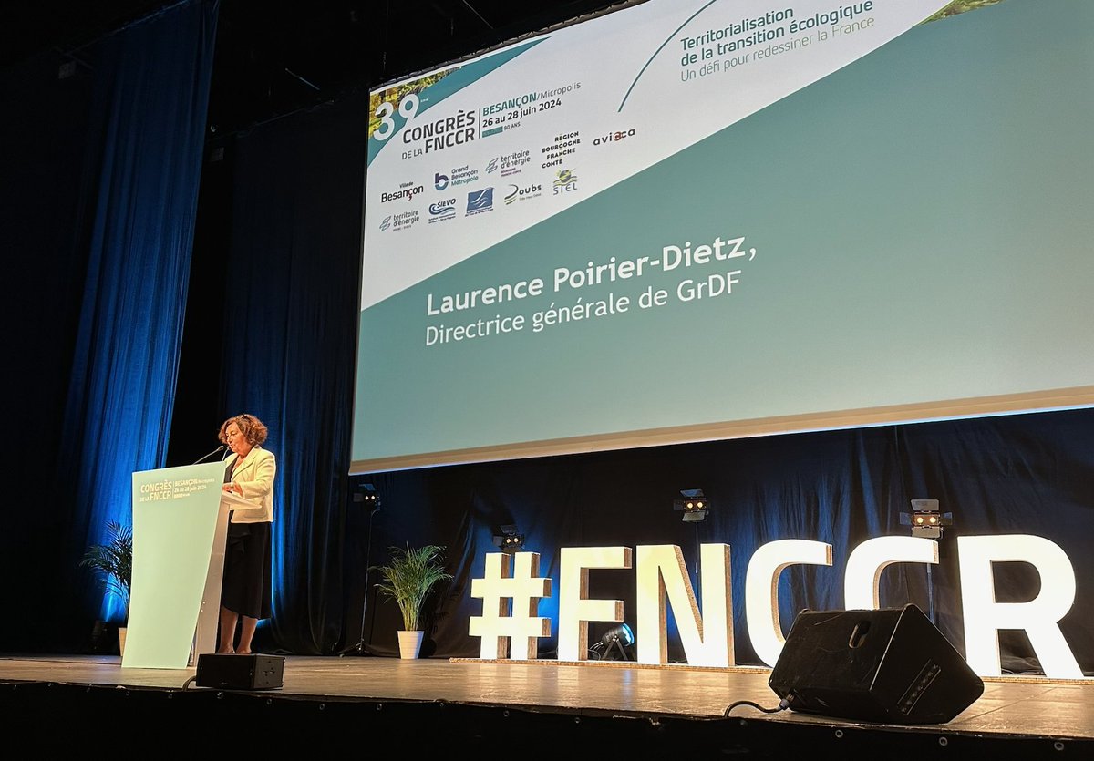 #direct Congrès de la <a href="/fnccr/">FNCCR</a> à Besançon

"<a href="/GRDF/">GRDF</a>  travaille au quotidien à cette décarbonation et à l’atteinte des enjeux de la transition sur 3 principes : #sobriété, #efficacité et verdissement du gaz", déclare <a href="/lpoirierdietz/">Laurence Poirier-Dietz</a>