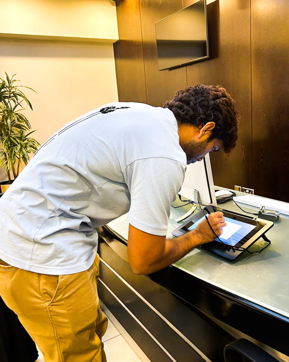 themeeran7's tweet image. Expanding the Alpha brand internationally is a pivotal step in my entrepreneurial journey, especially in the competitive landscape of the UAE. Ultimately, I learn from this experience, whether it is a success or a failure.

#EntrepreneurialJourney 🐺🇴🇲🇦🇪📈