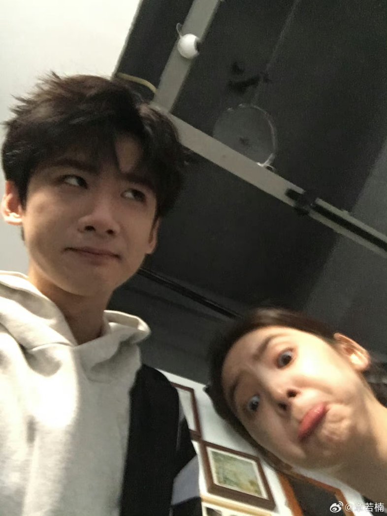 SMilkdrama's tweet image. they look like a wonderful group of people that I will care a lot about 🤍

and this drama being directed by the legendary Dir. Winnie (ISWAK series) too &amp;gt;&amp;gt;&amp;gt;

#FirstFrost #BaiJingting #ZhangRuonan #ChenHaosen #ZhangMiaoyi