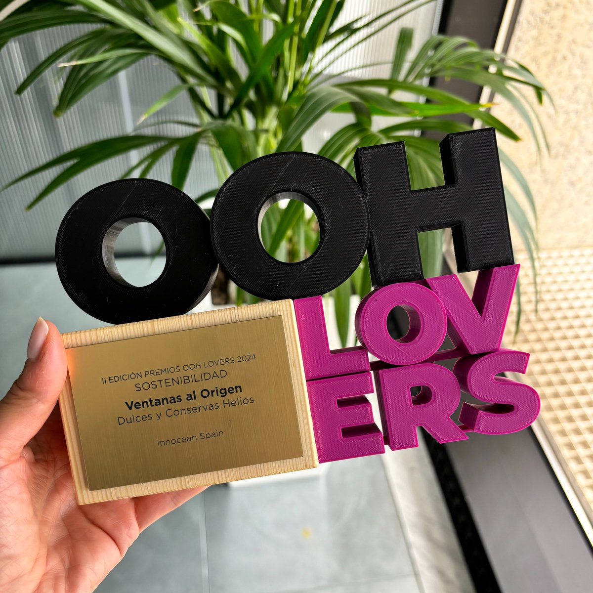 Esta semana ha empezado con premio, en este caso por nuestra campaña Ventanas al Origen para nuestro cliente <a href="/helios_es/">Helios</a>. 😊

Gracias a <a href="/lafedepubli/">LAFEDE</a> y jurado por este premio ORO en categoría sostenibilidad. 

#OOHLovers #Premios #Anunciantes #Publicidad