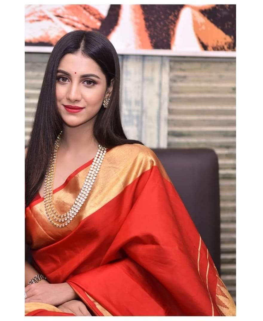 Swarna_here's tweet photo. Happy Birthday @RukminiMaitra  💖
One word for you, 'Quintessential'.
#CrushList 😊
#Ranked1 🙌 https://t.co/3aUt5KNC4q