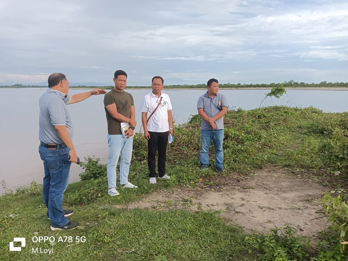 JjmArunachal's tweet photo. Mission Director Cum Chief Engineer EZ Shri. Tomo Basar visited and took review of the intake site for the Augmentation of WS at Namsai Township under NESIDS. The visit included the Executive Engineer, PHED Namsai, AE Namsai, and JE Namsai. #Namsai #WaterSupply #NESIDS https://t.co/GvvFMPvf5X